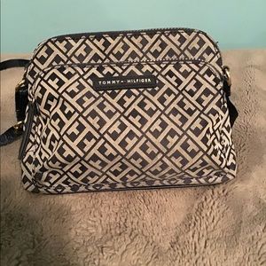 Tommy Hilfiger Crossbody